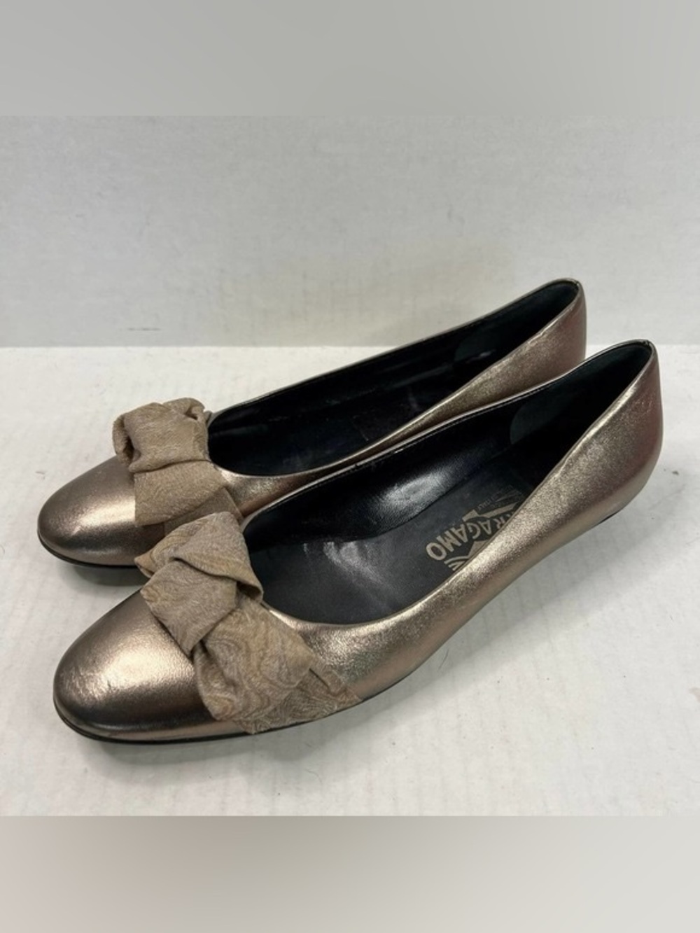 Salvatore Ferragamo Balletto Women's Metallic Taupe Bow Flats, Size 8 AA